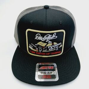 Black and Gray Racing Snapback Hat